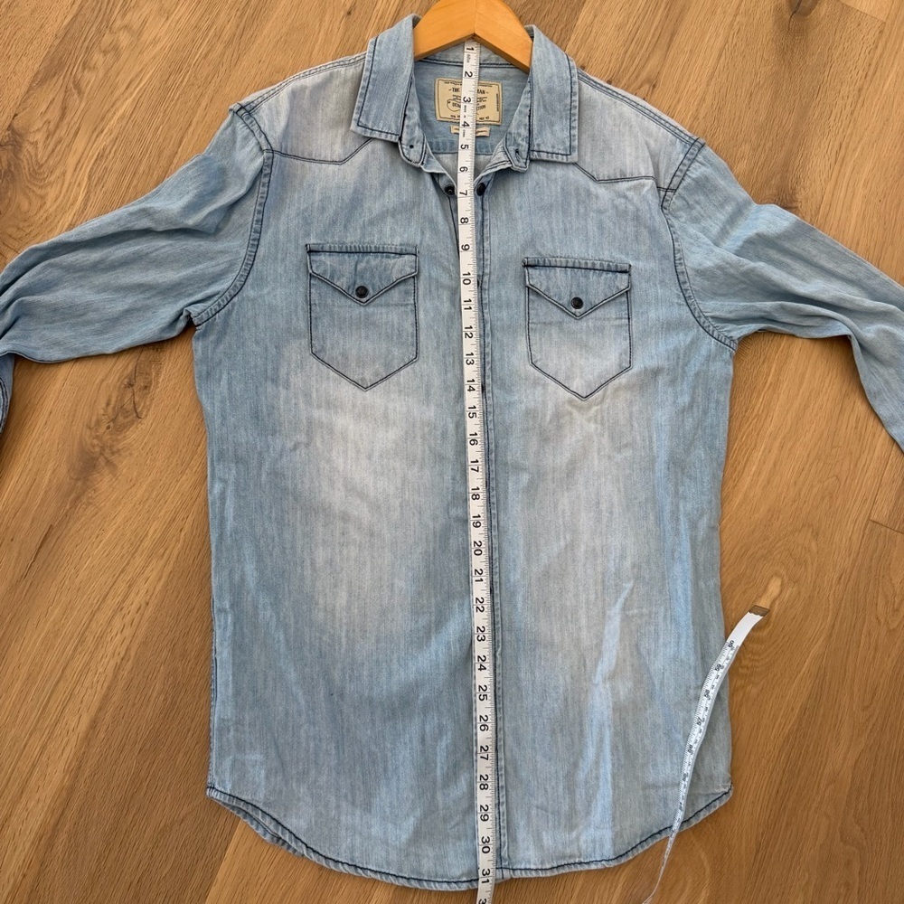 🩵 ZARA Man Denim Blue Button-Down Shirt – Size Medium - Picture 5 of 6